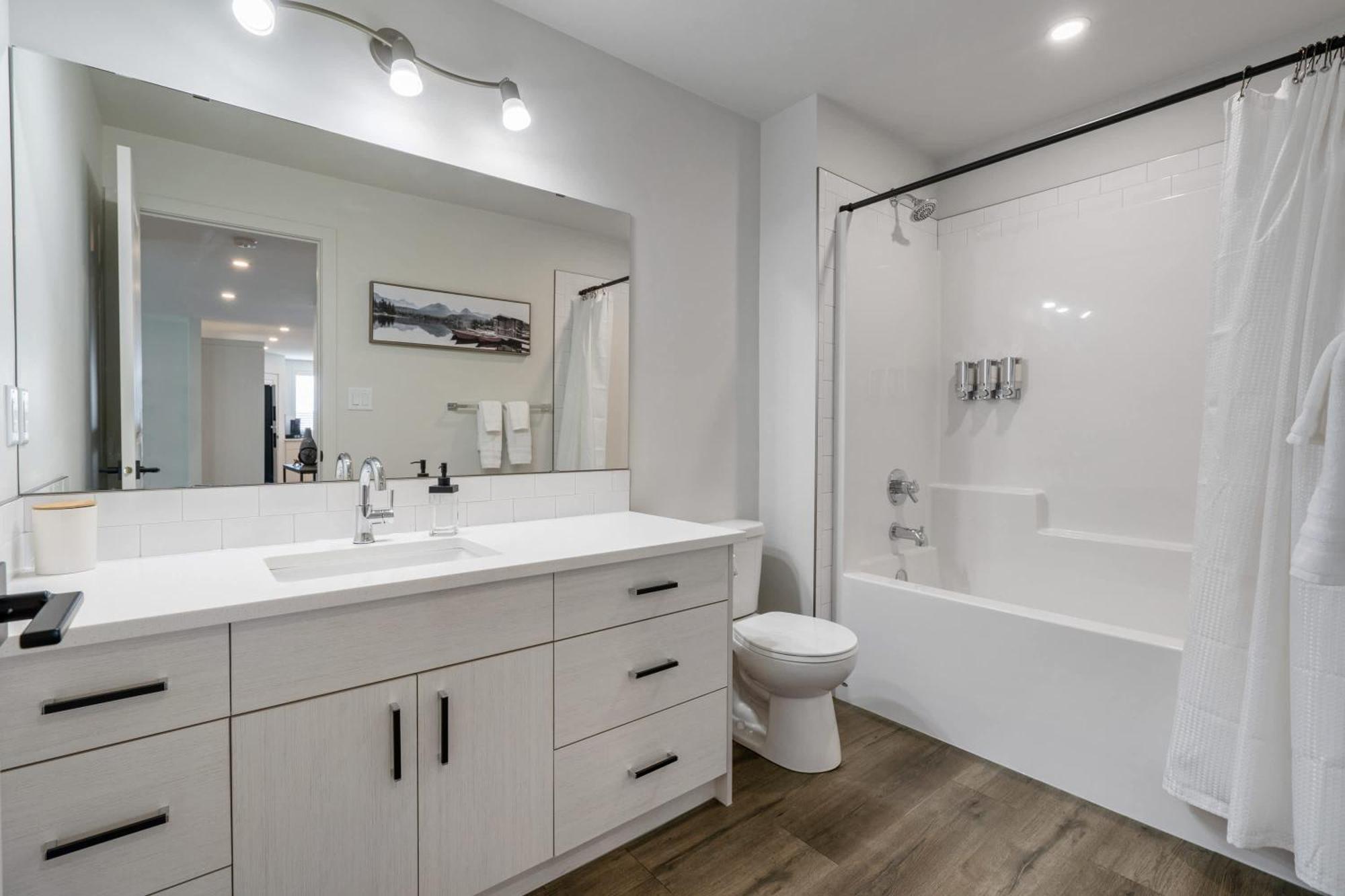 Villa Livingston Way I Sleep 6 I Netflix I Kitchen I Tv Pincher Creek Exterior foto